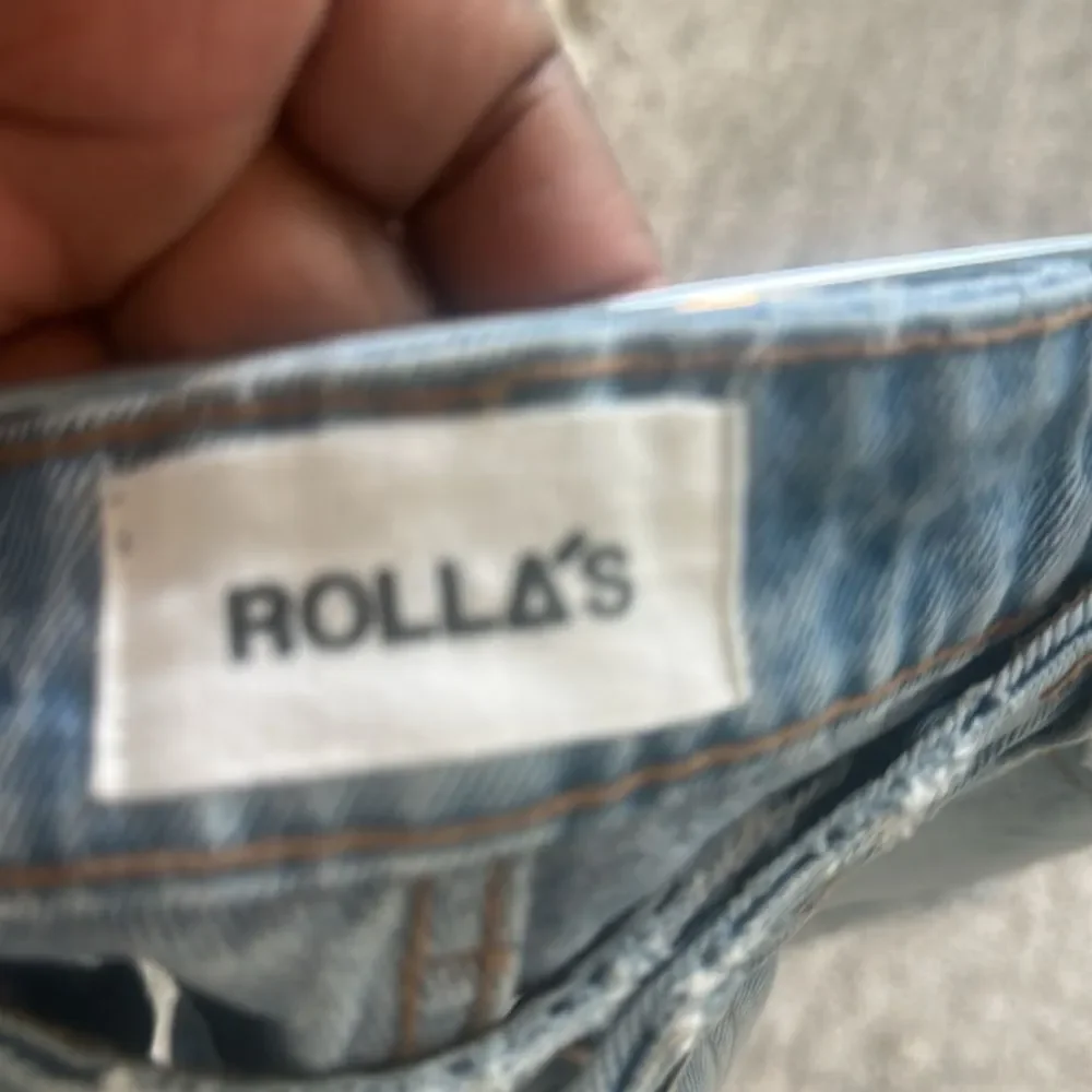ROLLA’S Dusters Short in Layla Bleach 25 Aussie 7